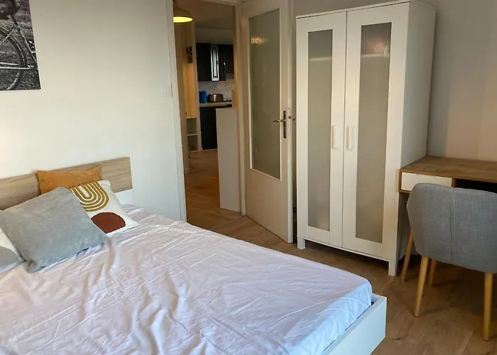 3 Pres Du Chr Apartment *